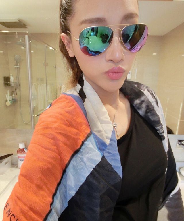 名模徐茜儿生活自拍写真