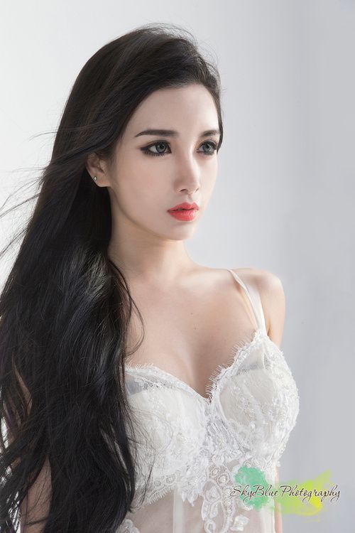 邪魅芭比暗影女王冷艳优雅性感火辣写真