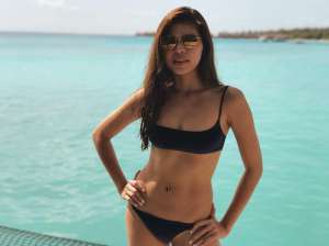 外国美女校花沙滩比基尼泳衣火辣性感养眼图片