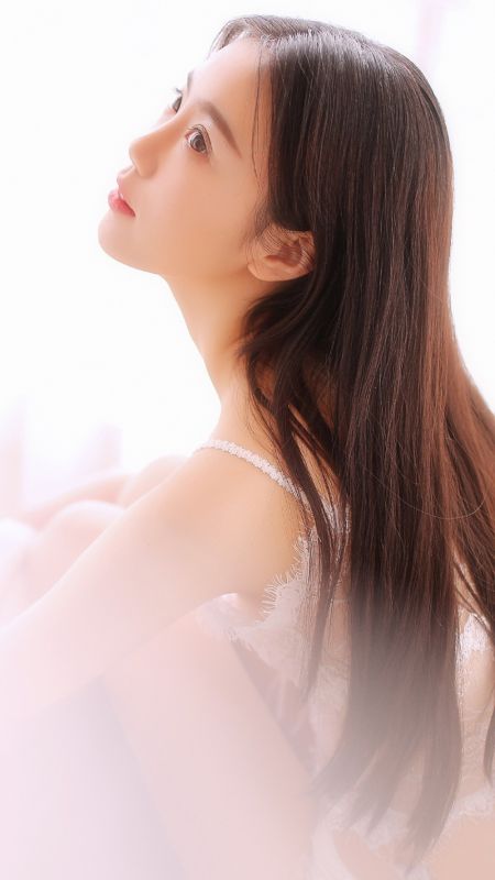 长腿御姐私房薄纱裙乳沟诱惑梦幻写真