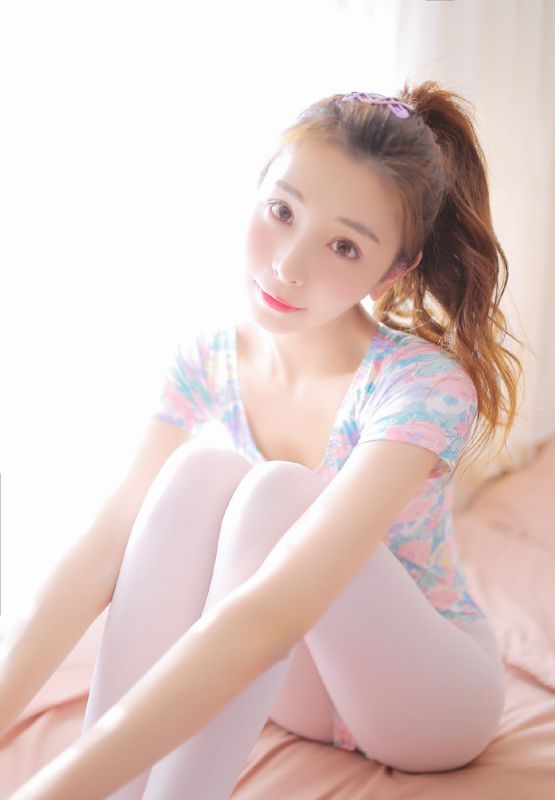 00后校园少女阳光纯真漂亮美女写真