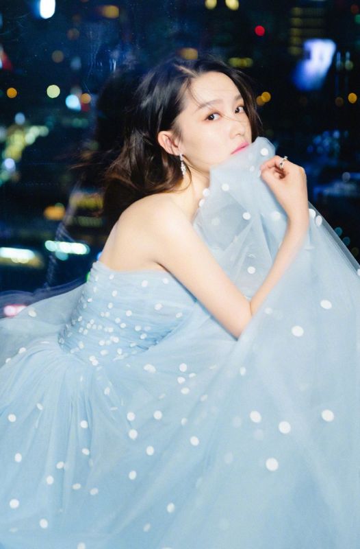 邻家气质少女李沁清纯靓丽唯美长裙写真图片