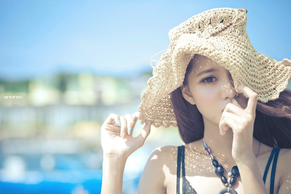气质美女波西米亚长裙风情写真