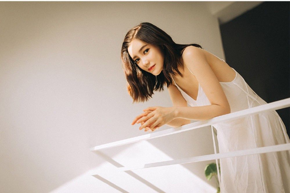 美女御姐浴室裹胸大胆人体艺术模特摄影性感写真