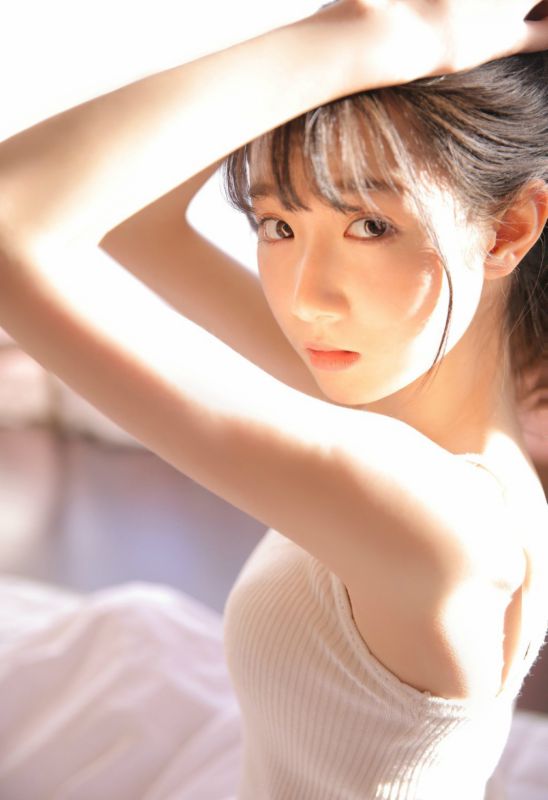女神气质少女性感香肩锁骨曲线柔美写真