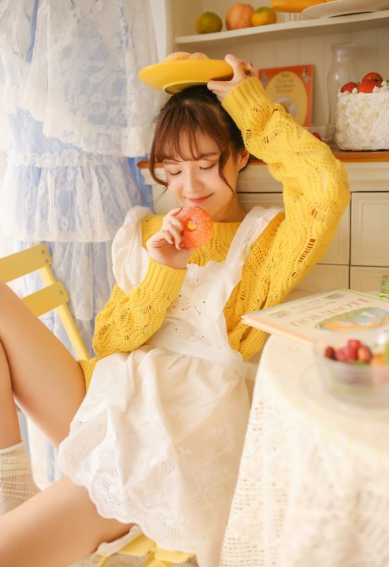 面包少女私房清纯脸蛋性感美腿漂亮写真