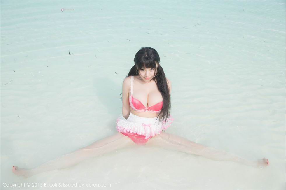 大胸妹子Barbie可儿海边性感写真
