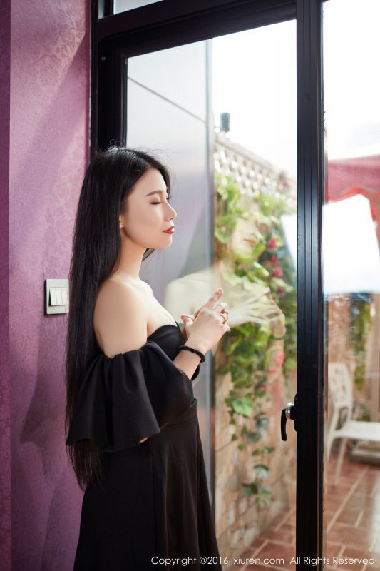 90后女模特战姝羽Zina性感私拍写真