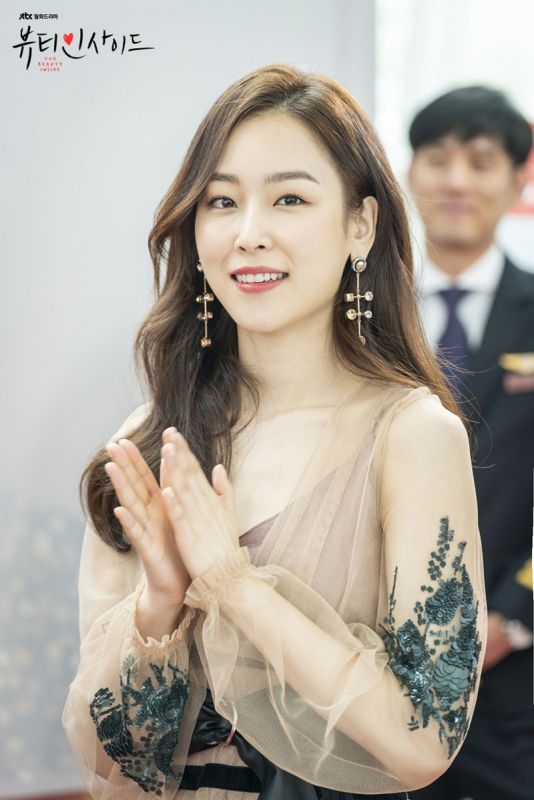 淡雅气质美女徐玄振薄纱长裙靓丽明星写真
