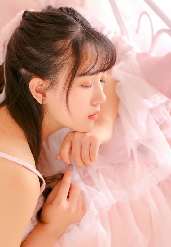 甜食系少女马卡龙私房萝莉内衣清纯写真
