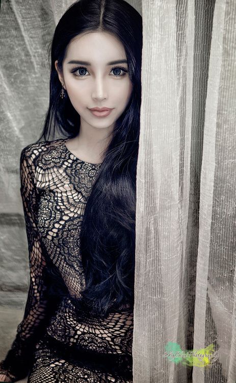 邪魅芭比暗影女王冷艳优雅性感火辣写真