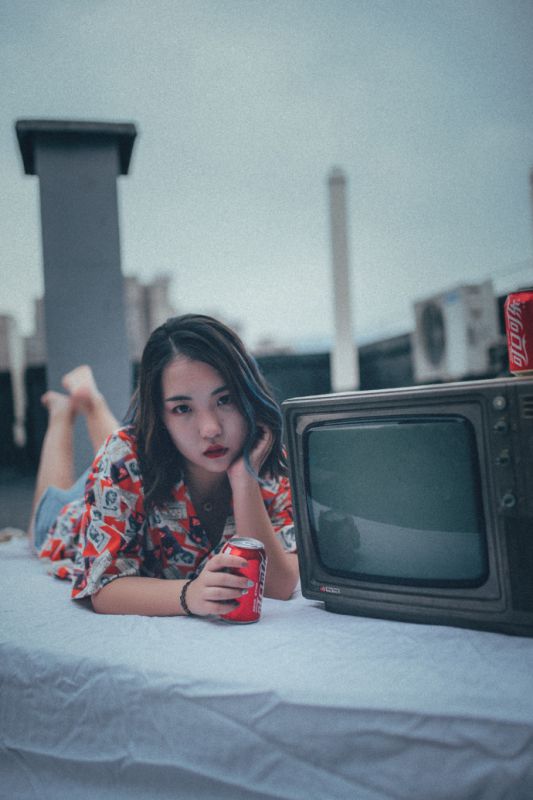 阳台性感美女火辣帅气御姐自由洒脱写真