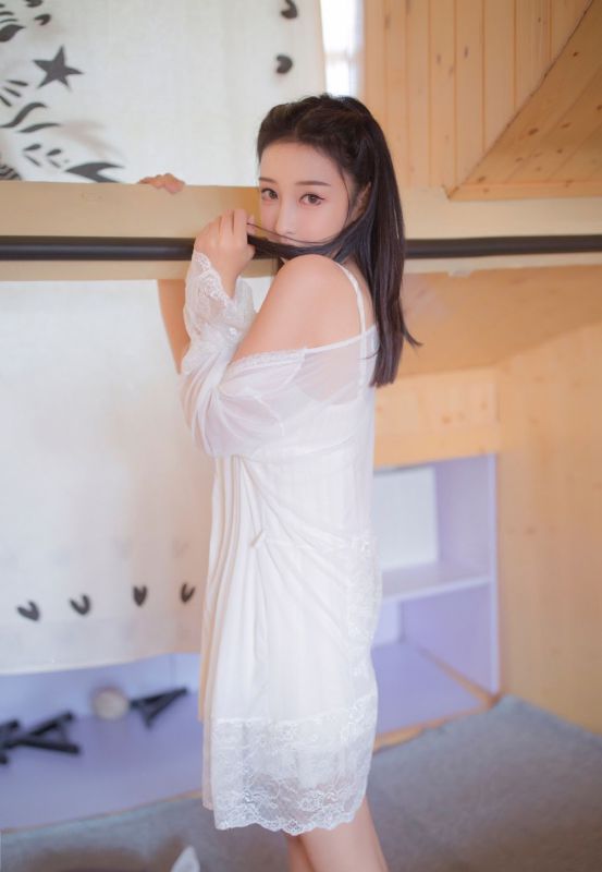 宅男女神爆乳美臀销魂激情人体艺术写真