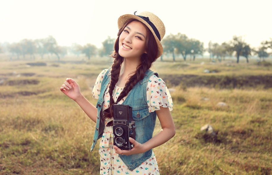 初秋清纯美女户外迷人写真