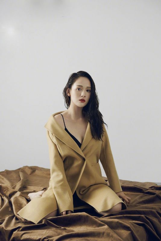 火辣御姐陈乔恩西装帅气怡人美女明星写真