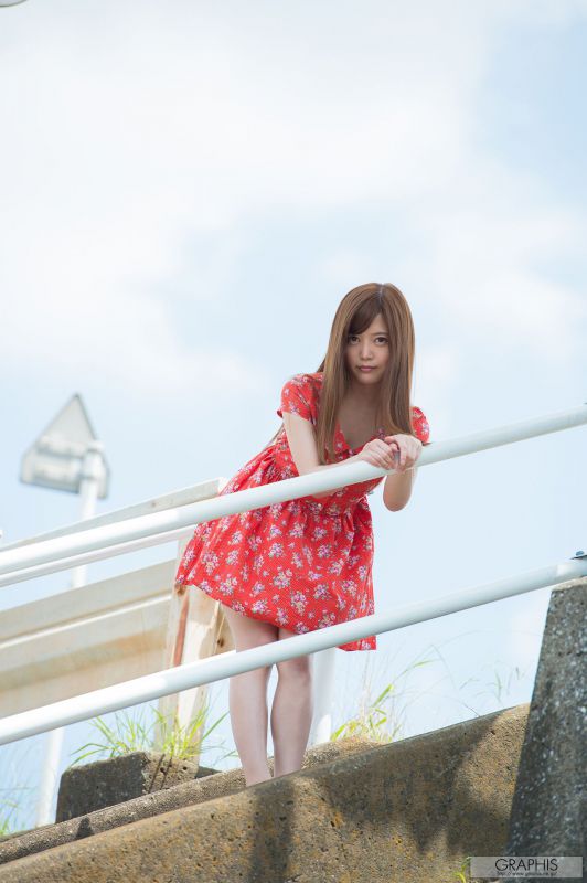 Gals Riria Sakaki 榊梨々亜榊梨梨亚 - Be shy