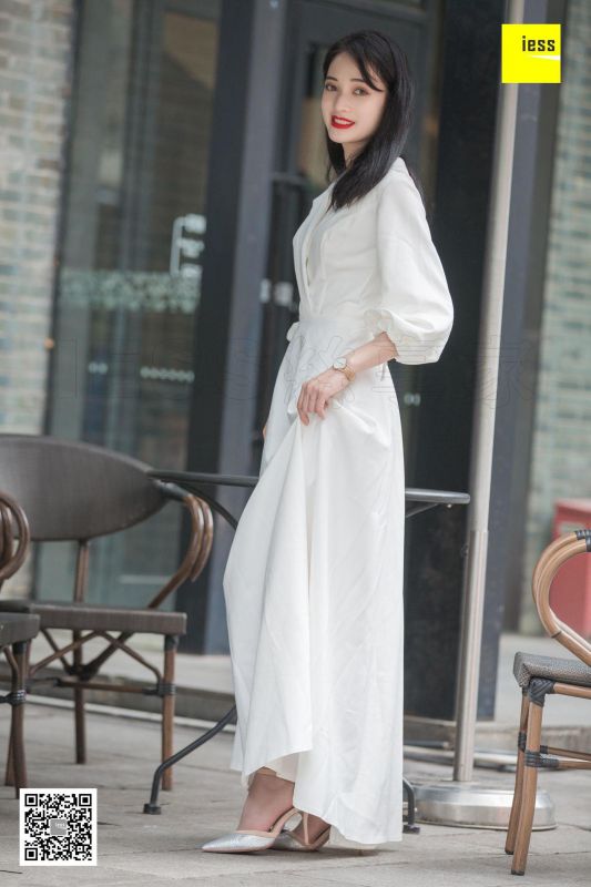 姗姗 《烈焰红唇白长裙》丝袜美腿写真套图