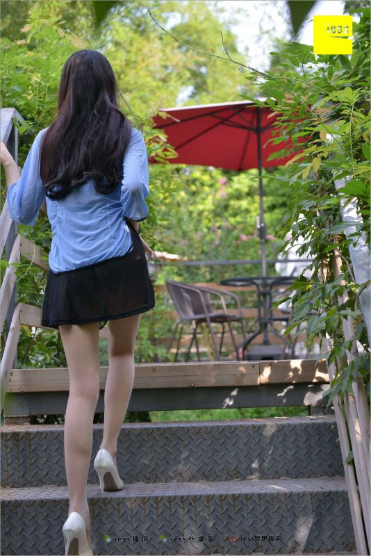 美西 《阳光爆炒荷尔蒙》美腿丝足写真套图