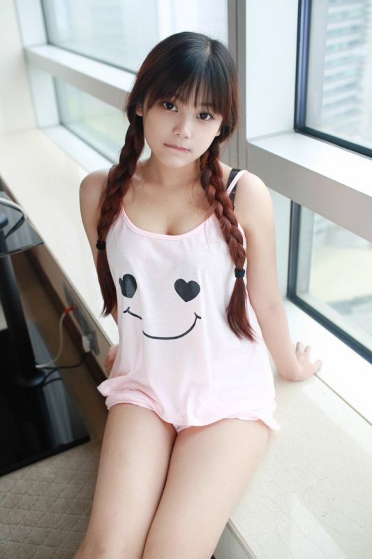 青春的小萝莉，身材很好