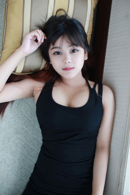 青春的小萝莉，身材很好