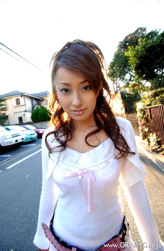 Nao Yoshizaki 吉崎直绪 - Enhanced holiday