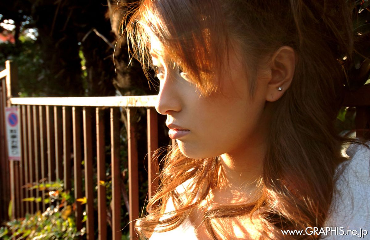 Nao Yoshizaki 吉崎直绪 - Enhanced holiday