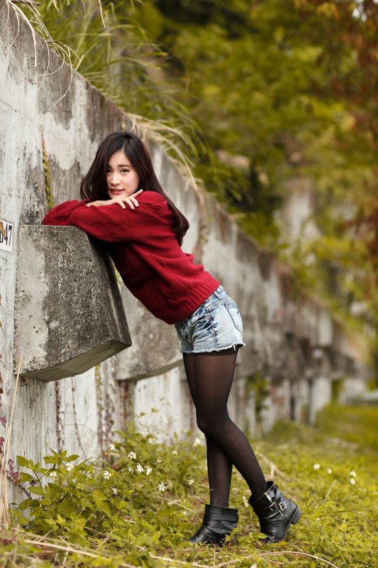 孟洁 (2套服装） 写真图片合集
