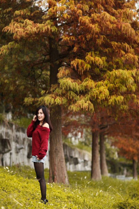 孟洁 (2套服装） 写真图片合集