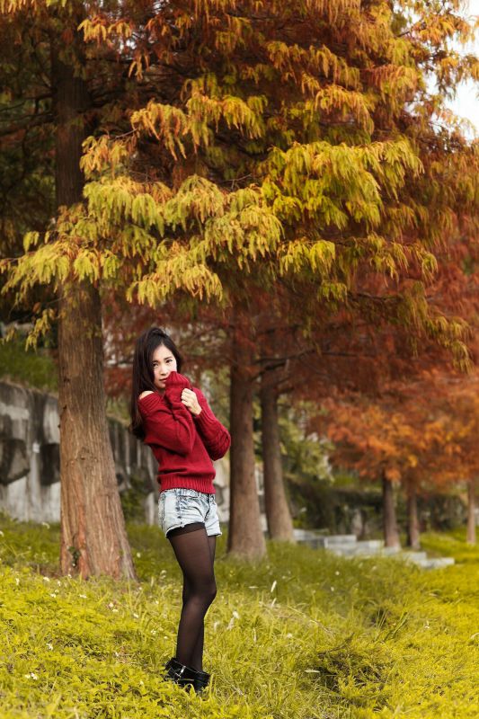 孟洁 (2套服装） 写真图片合集