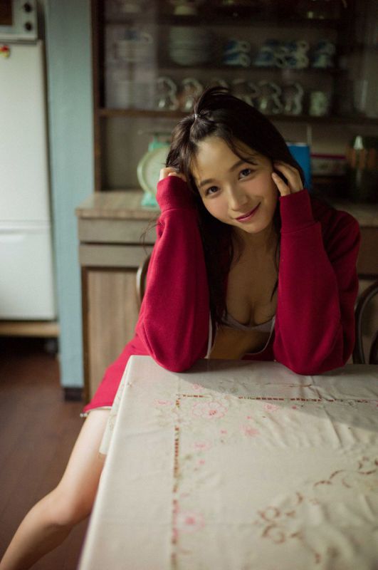 Erika Denya 傳谷英里香「美の誕生。」