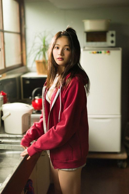 Erika Denya 傳谷英里香「美の誕生。」