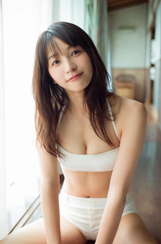 Erika Denya 傳谷英里香「美の誕生。」