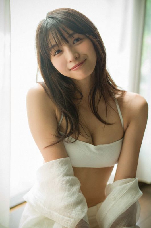 Erika Denya 傳谷英里香「美の誕生。」