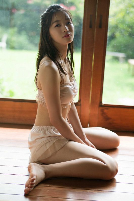Erika Denya 傳谷英里香「美の誕生。」