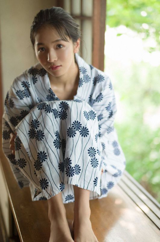 Erika Denya 傳谷英里香「美の誕生。」