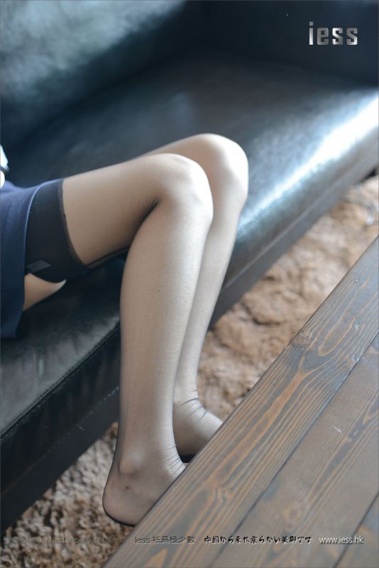 小C《制服黑丝秀》