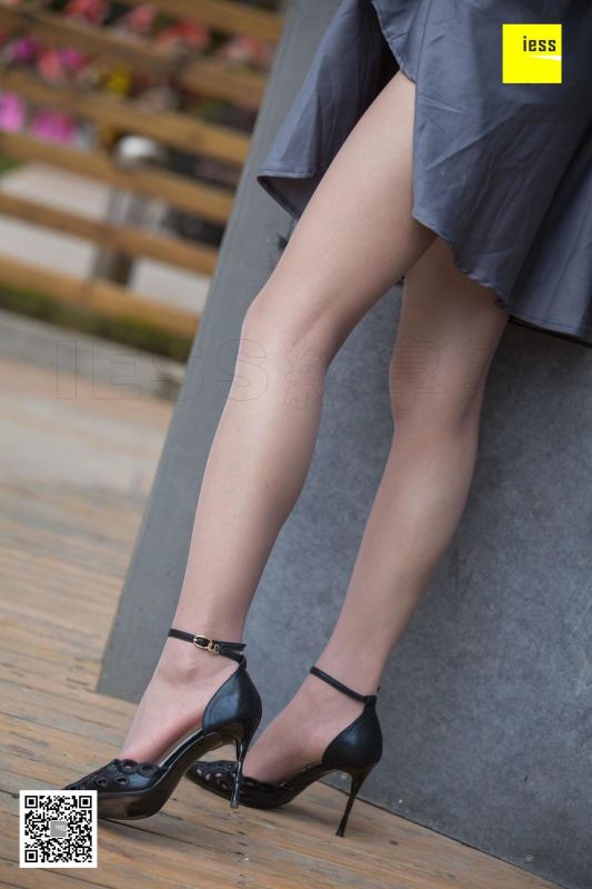 桃子 《幼师桃子》丝袜美脚套图