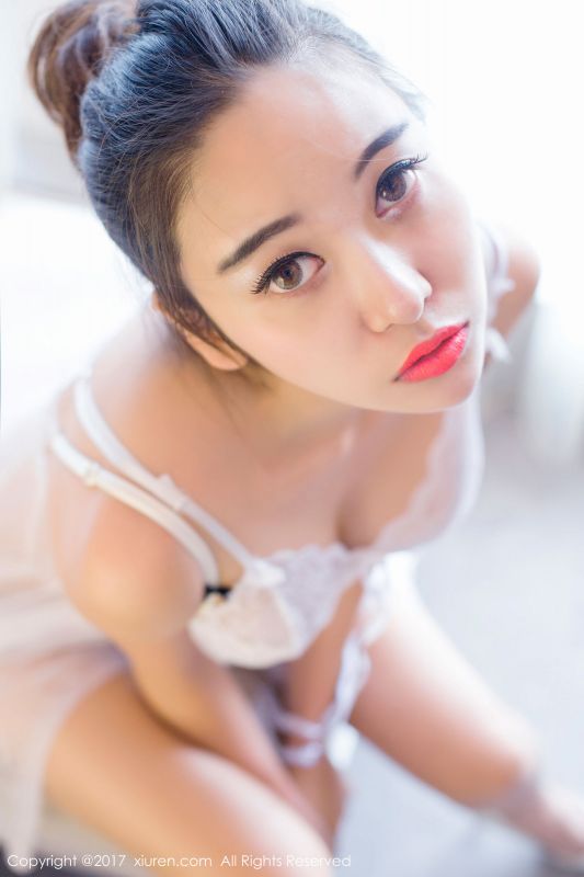 李梓熙 - 蕾丝睡衣+半球死库水