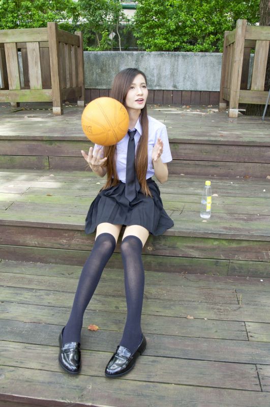 蔡译心 - 外拍三套服装写真合集