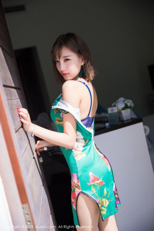 甜美女神@杨晨晨sugar甲米旅拍丝袜写真