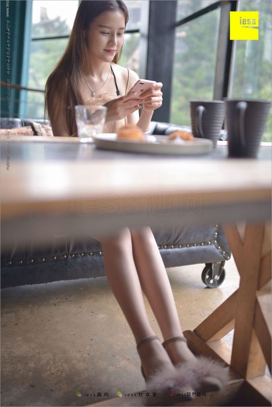 九妹（苗族） 《丝足亲善大使――九妹》写真套图