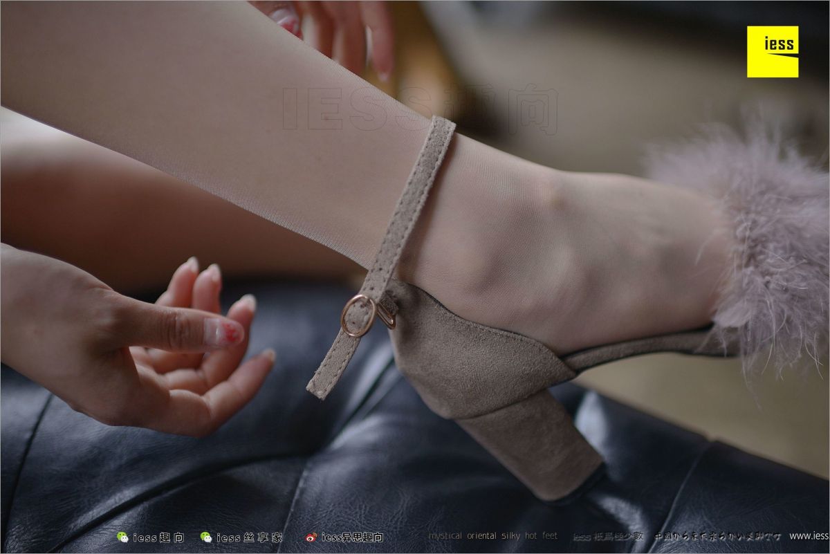 九妹（苗族） 《丝足亲善大使――九妹》写真套图