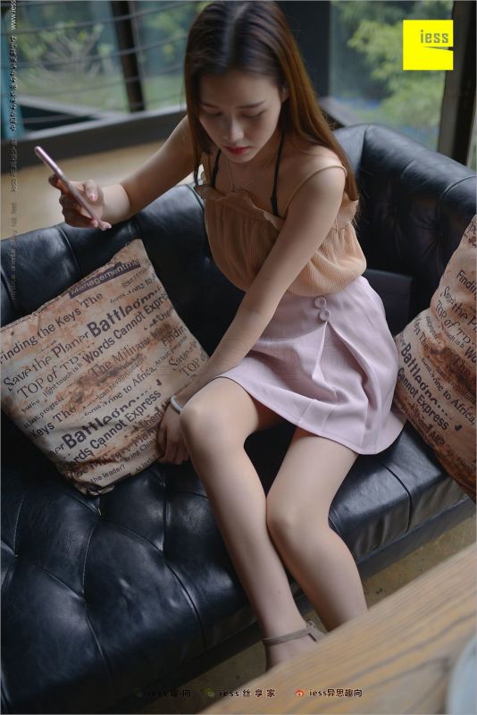 九妹（苗族） 《丝足亲善大使――九妹》写真套图