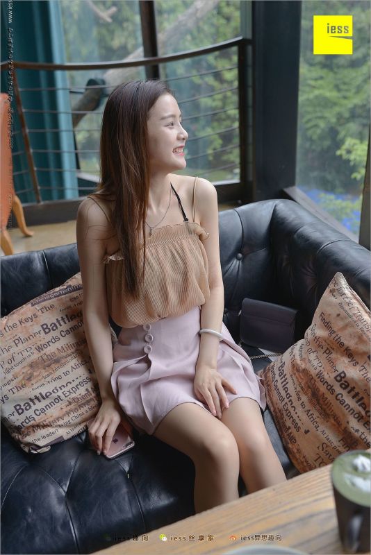 九妹（苗族） 《丝足亲善大使――九妹》写真套图