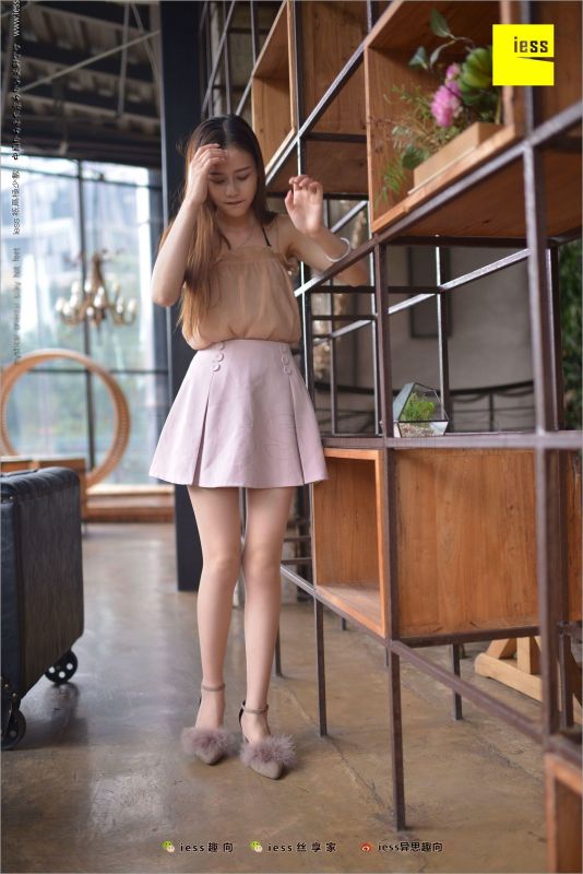 九妹（苗族） 《丝足亲善大使――九妹》写真套图