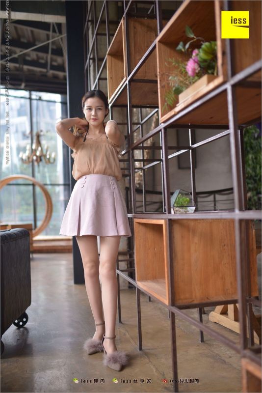 九妹（苗族） 《丝足亲善大使――九妹》写真套图