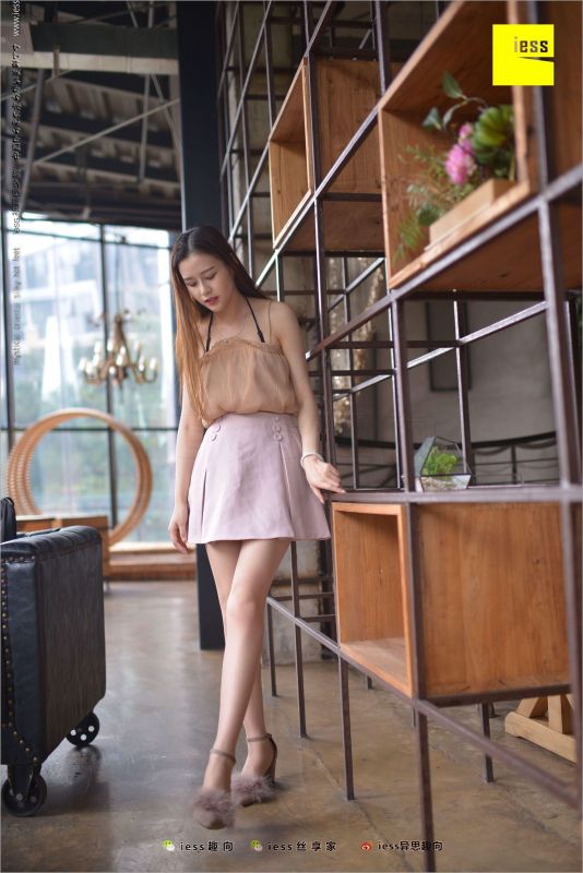 九妹（苗族） 《丝足亲善大使――九妹》写真套图