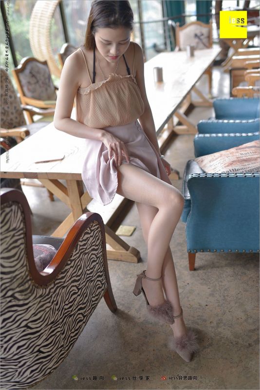 九妹（苗族） 《丝足亲善大使――九妹》写真套图