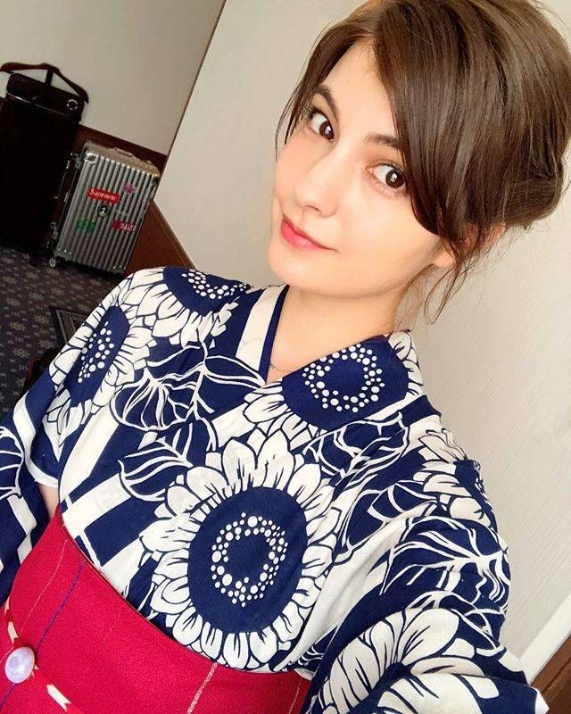 日式温柔+西式性感！香川前女友太惊艳