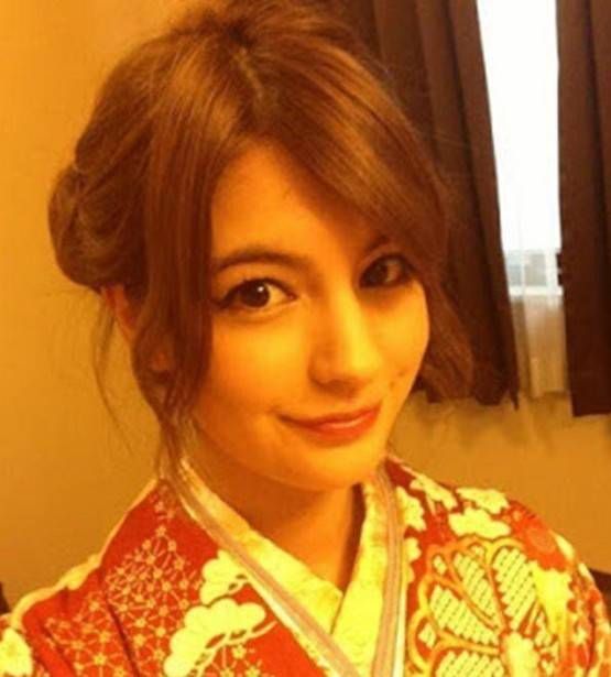 日式温柔+西式性感！香川前女友太惊艳